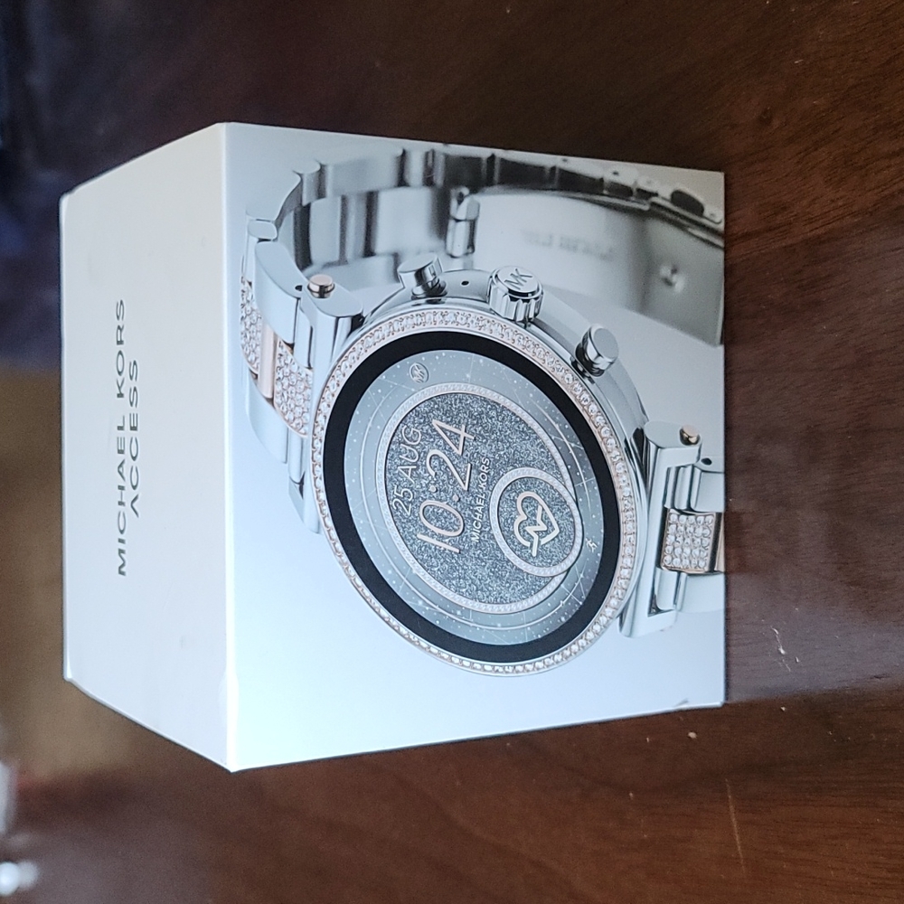 Michael kors access watch